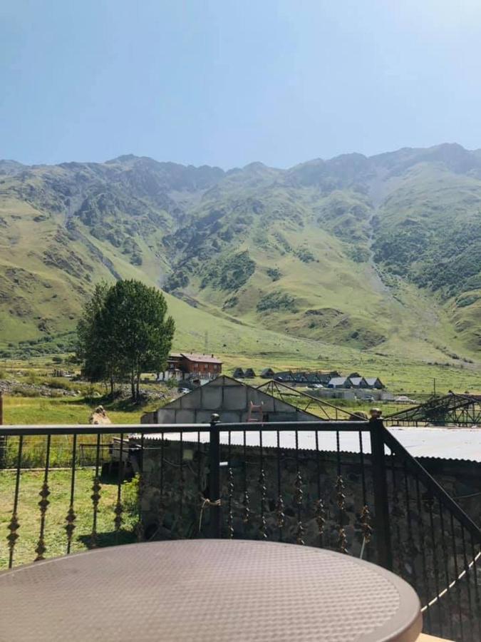 Wander Kazbegi Hotel Екстериор снимка