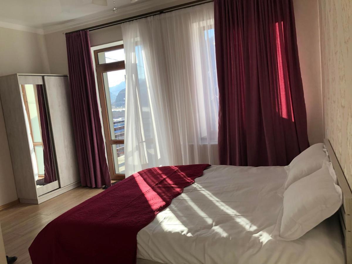 Wander Kazbegi Hotel Екстериор снимка